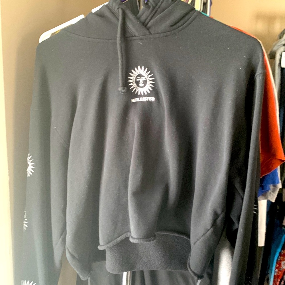 Hollister crop-hoodie